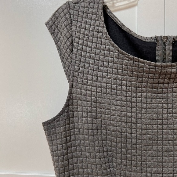 Grey Xhilaration Capped Sleeve Dress With Zippered Back - Picture 2 of 6